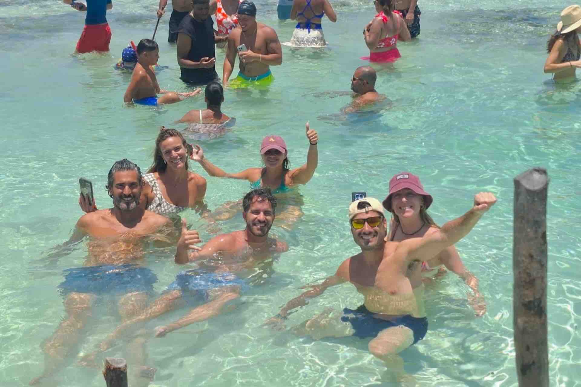 Guests swimming in the Natural Pool on a San Blas day tour