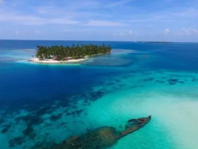 San Blas isla perro Tour de 3 días en San Blas island san blas paquete turístico nocturno vista de drones océano turquesa