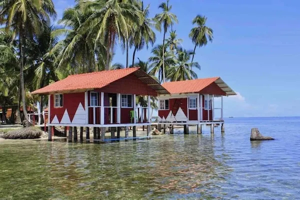 San Blas island Over water cabin Yansailadup 600x400 San Blas island Over water cabin Yansailadup 600x400