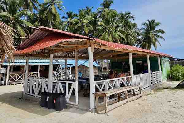 Isla Asserya Restaurant – San Blas Islands Island restaurant at Isla Asserya in the San Blas Islands, Panama