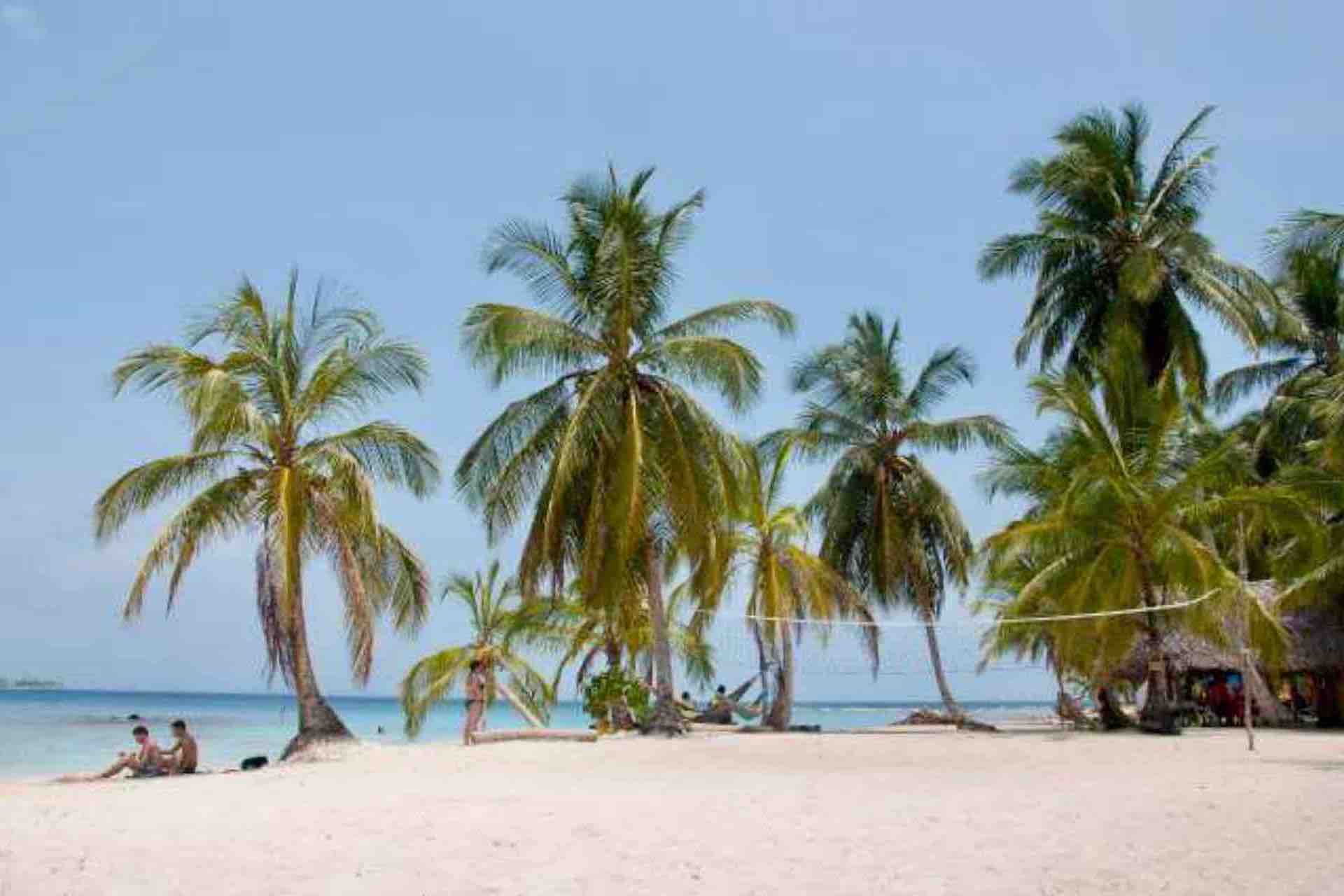 San Blas Isla Diablo island white sand beach palm trees