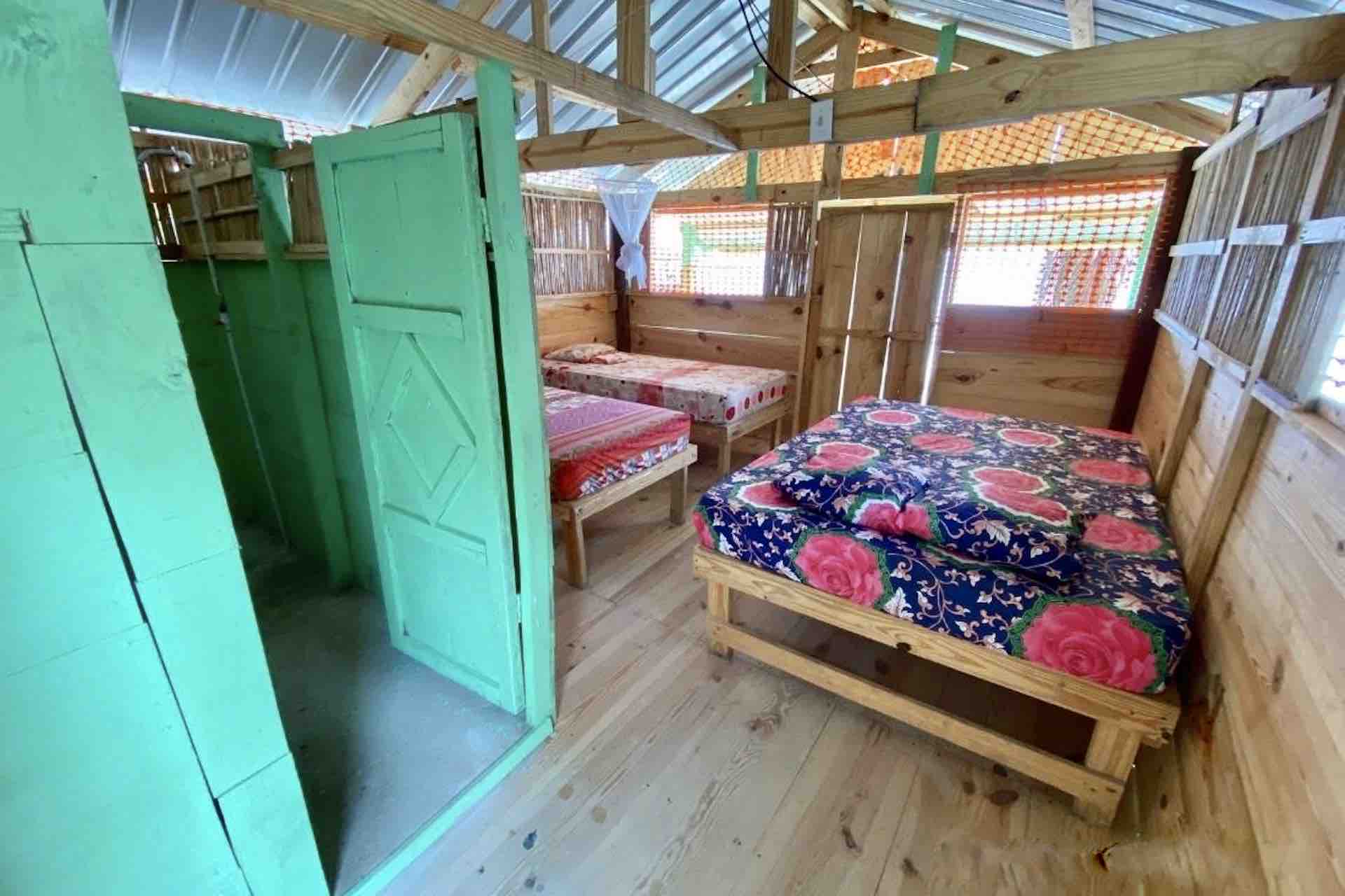 San Blas Isla Diablo private cabin private bath bedroom