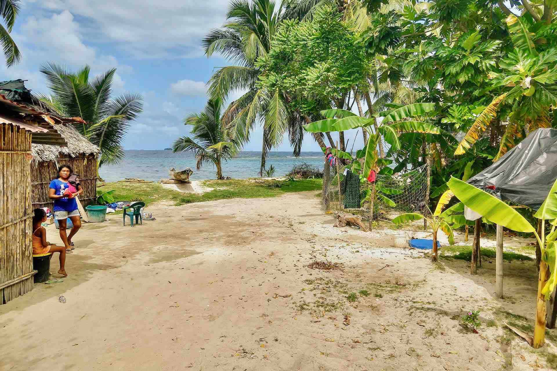 San Blas Isla Narasgandup Over Water cabins beach village indigenous