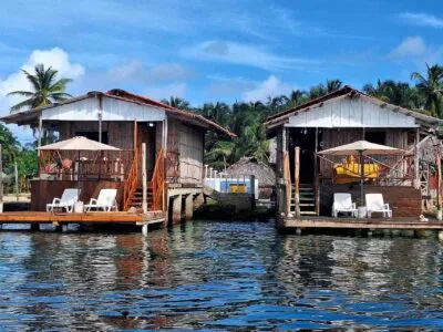 Cabañas San Blas, narasgandup vista frontal al agua