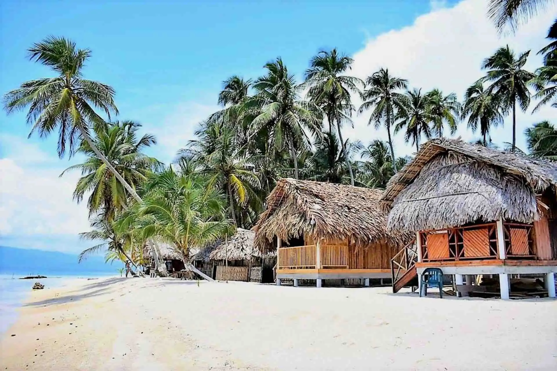 San Blas Tuba Senika Franklin island white sand beach cabins palm trees