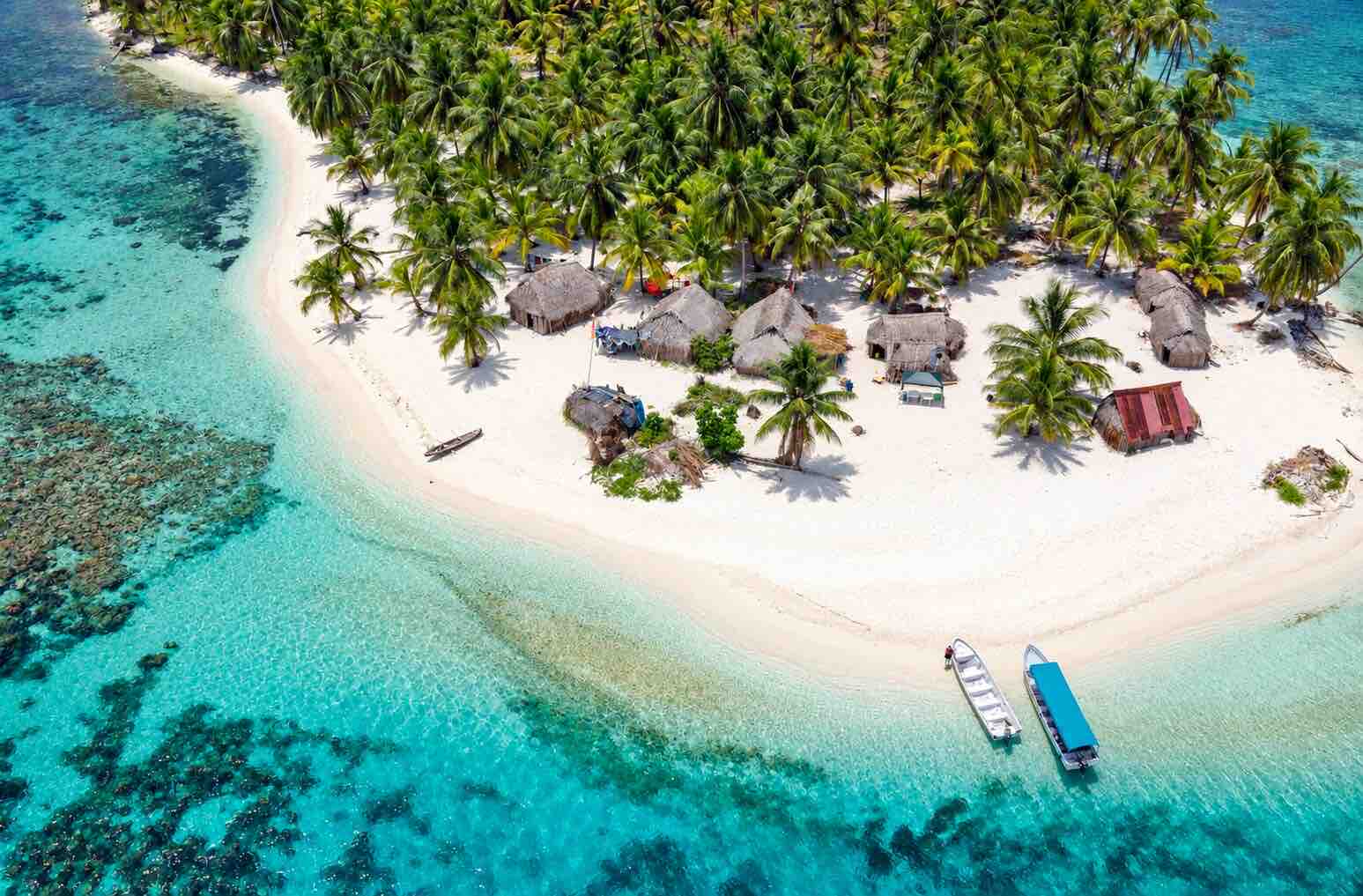 isla diablo san blas aerial view