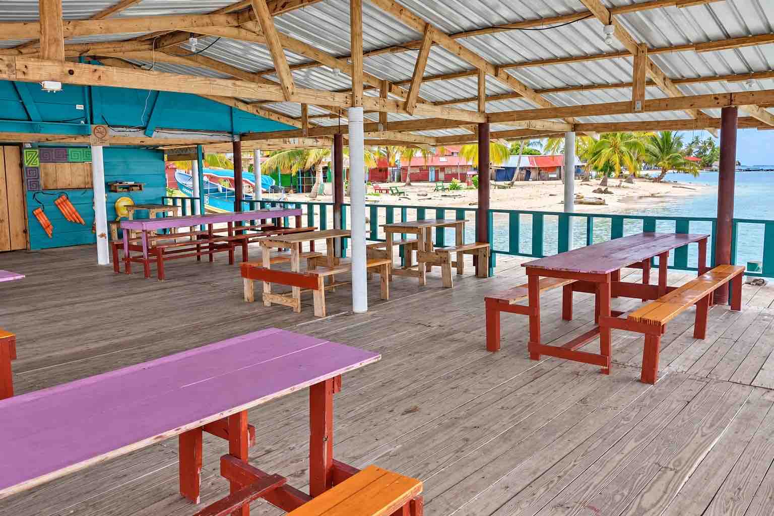 Open-air restaurant with sea views on Isla Diablo San Blas