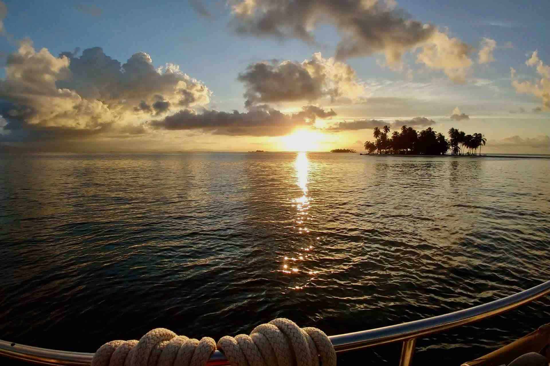 Kailani sailboat sunset in san blas