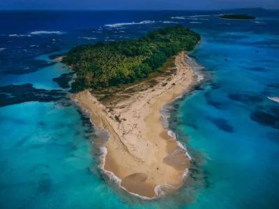 bocas del toro isla zapatilla tour de snorkel vista aérea de la isla