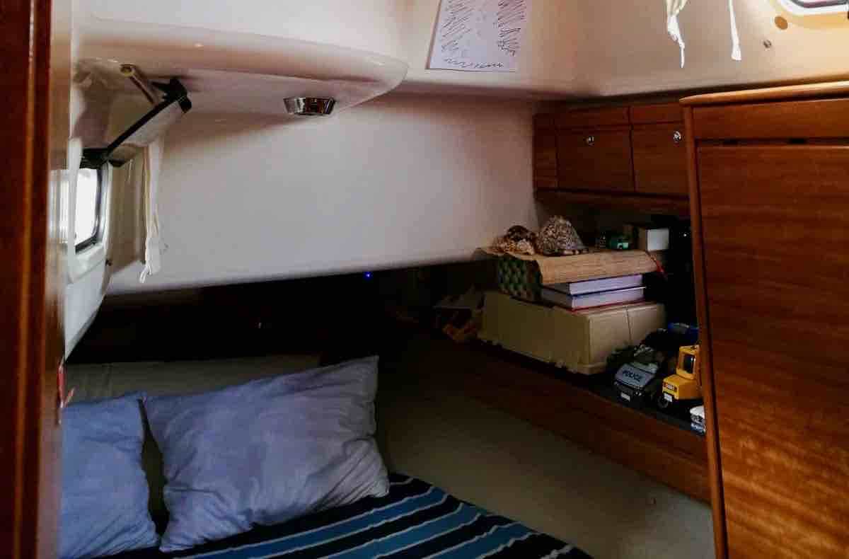 Sailing Ferm sailboat bedroom shelves