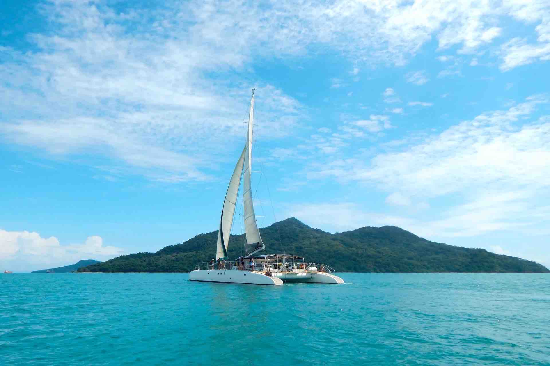Manga Taboga island sailboat charter guests sailing 3