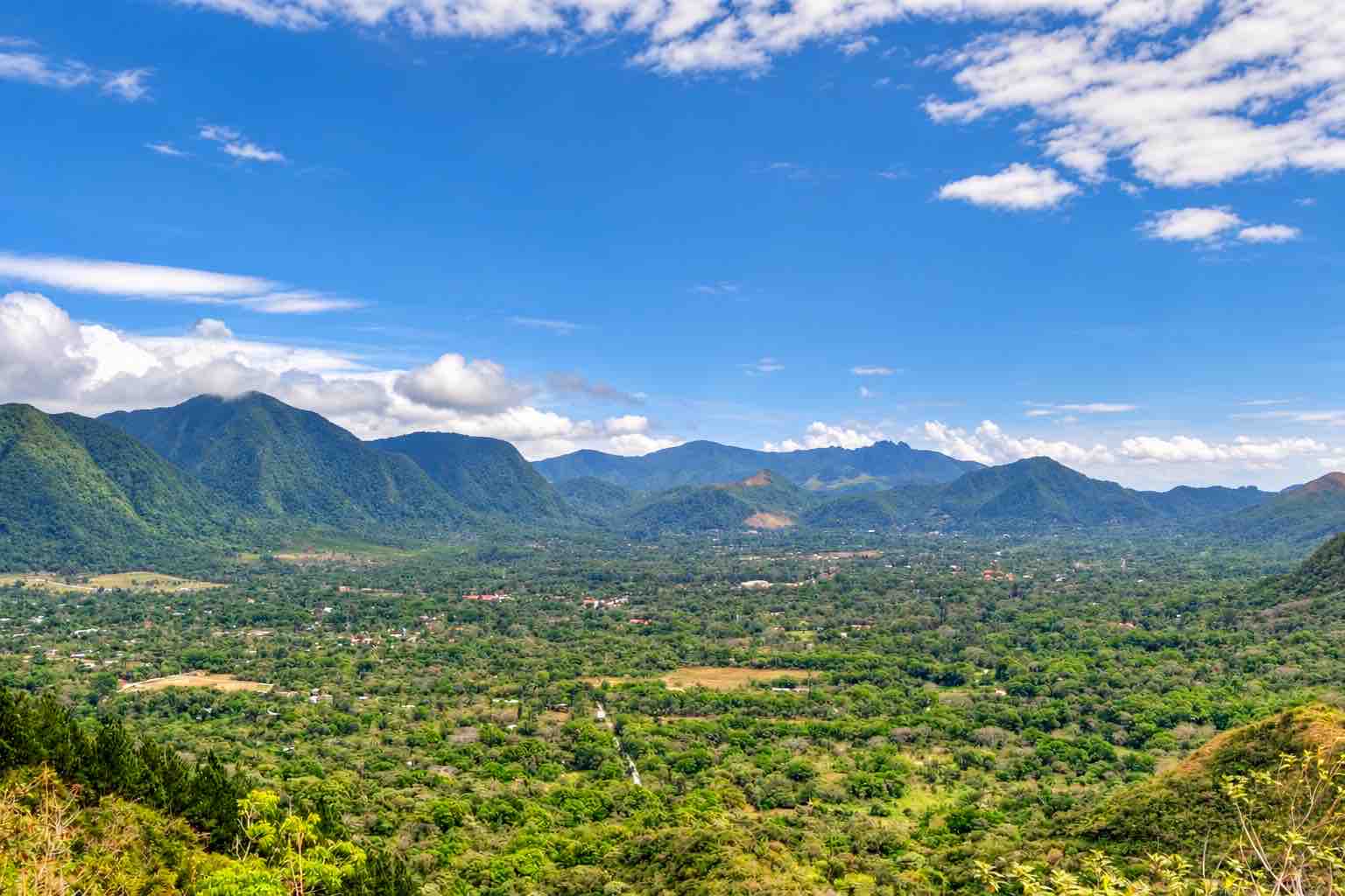 El Valle de Anton Panama – Anton Valley Mountain View Panoramic view of El Valle de Anton and its surrounding mountains