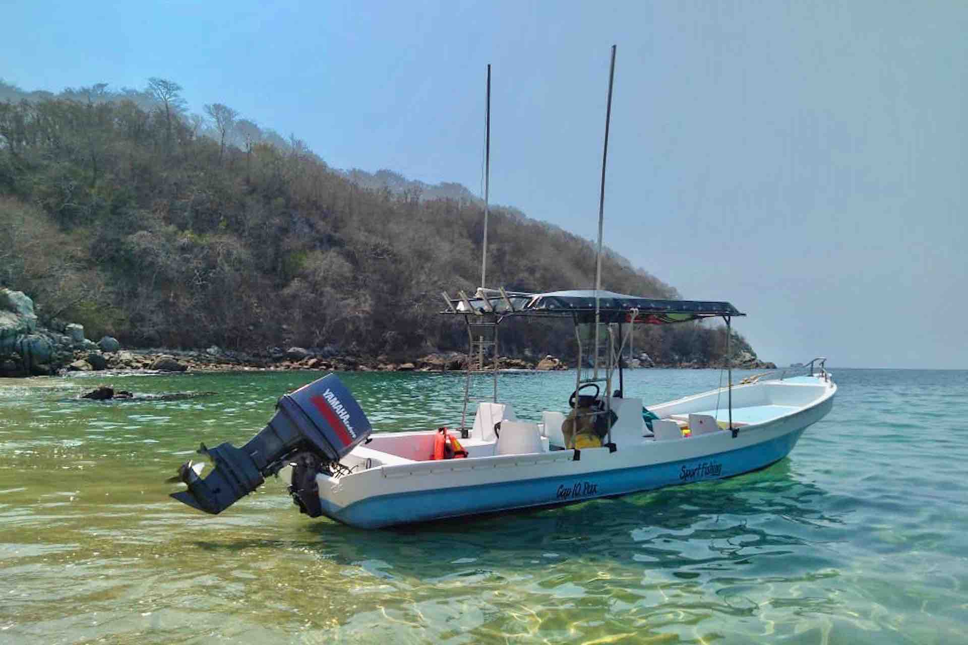 Huatulco Bays Tour boat 2
