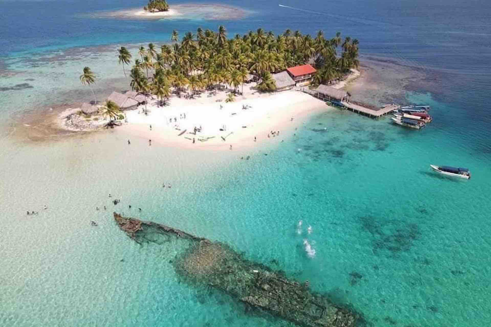 Isla Perro Grande Perro Island San Blas Islands DFXDX Isla Perro Grande Perro Island San Blas Islands DFXDX