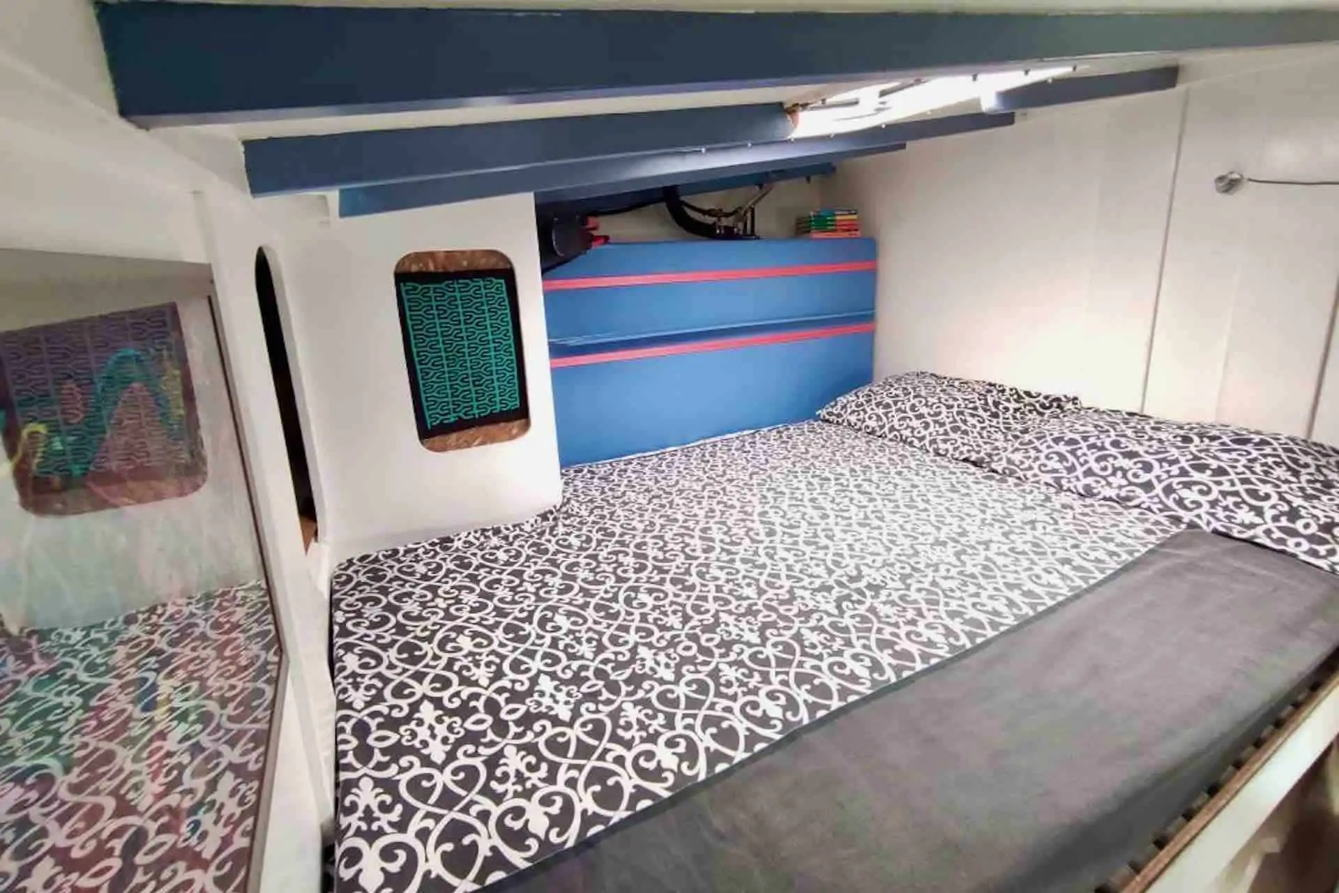 Gallina Catamaran Bedroom1