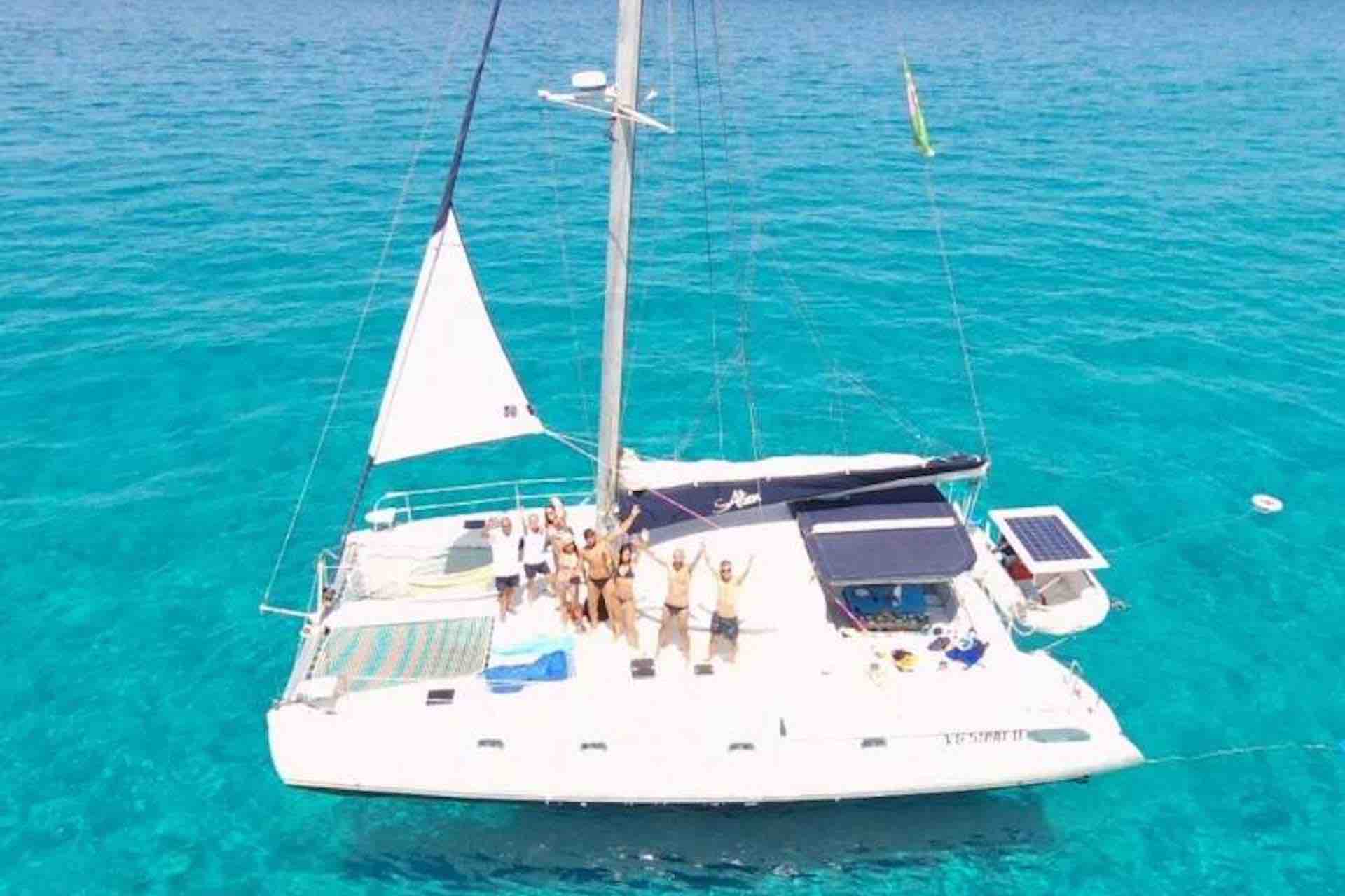 Swala catamaran with guests in San Blas