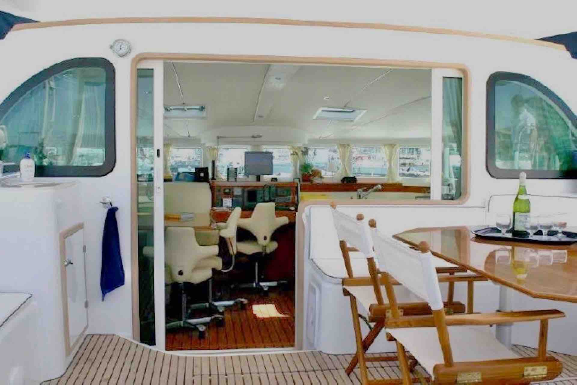 San Blas 57 Lagoon charter boat cockpit table