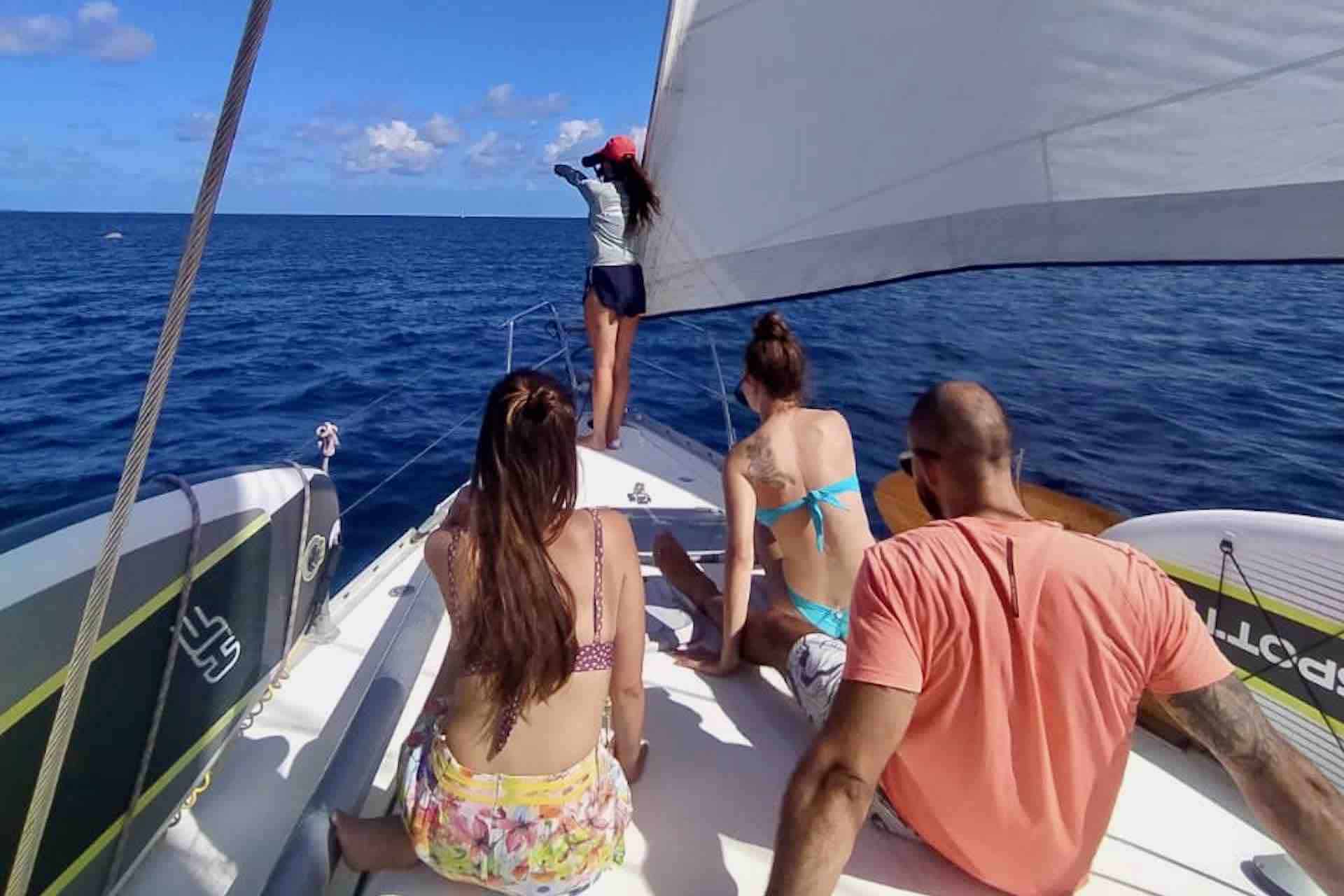 San Blas Jeanneau Sun Odyssey 45 sailing with guests