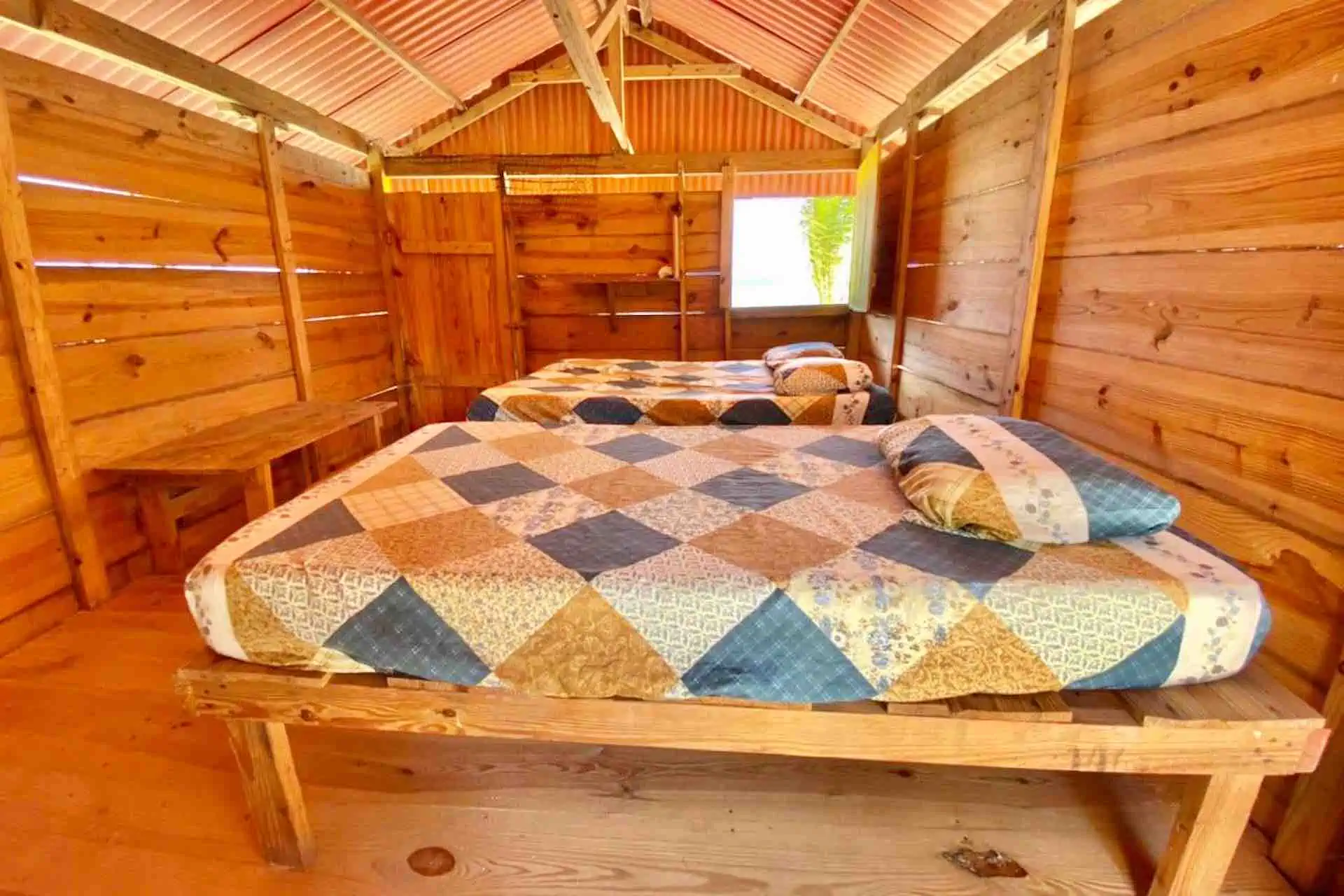 San Blas cabin Igua wood cabin bedroom