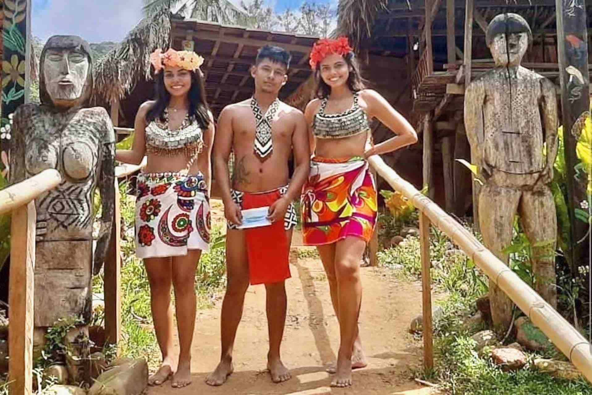 Embera Panama Tribe Indian Village tour Beautiful Emberas welcoming guests to their village panama vacation packages