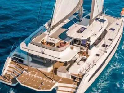 Catamarán San Blas Charter desde popa