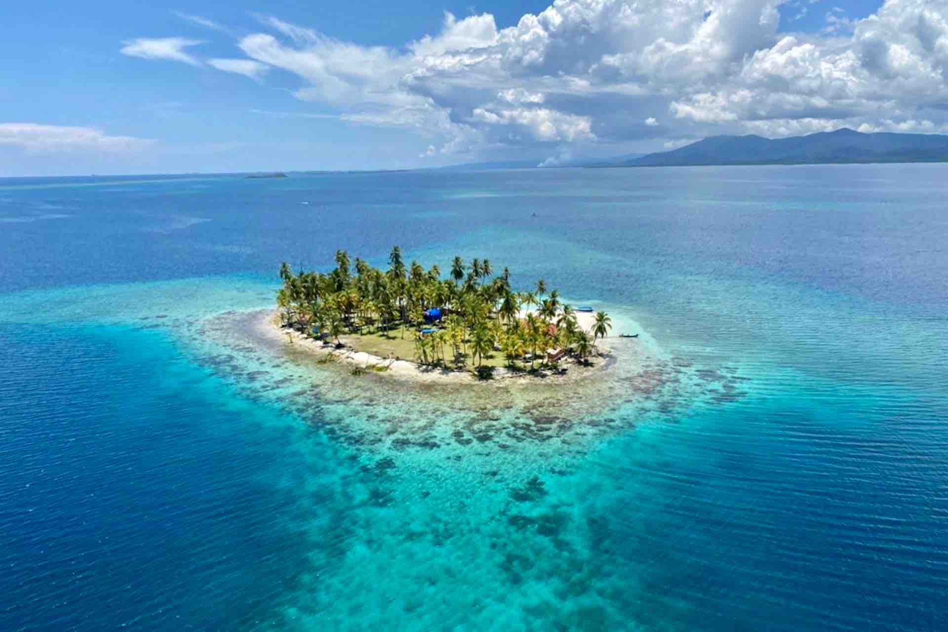 Isla Pelicano San Blas aerial island view