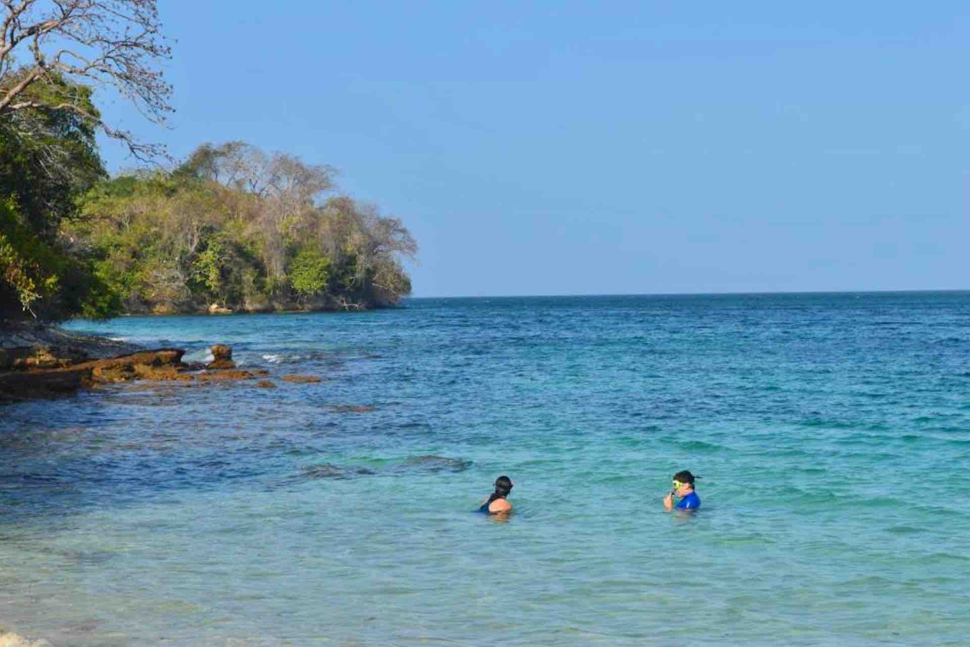Sonny Island Resort Panama snorkeling