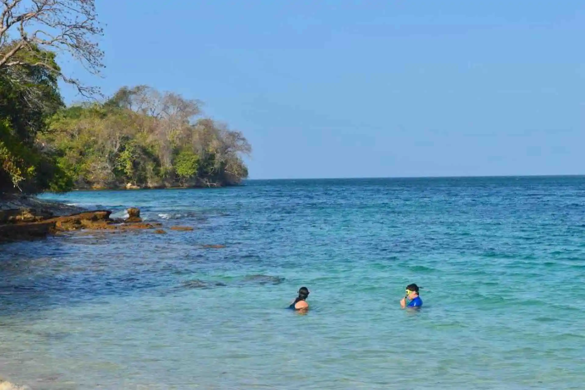 Las Perlas island Sonny Island Resort Panama snorkeling