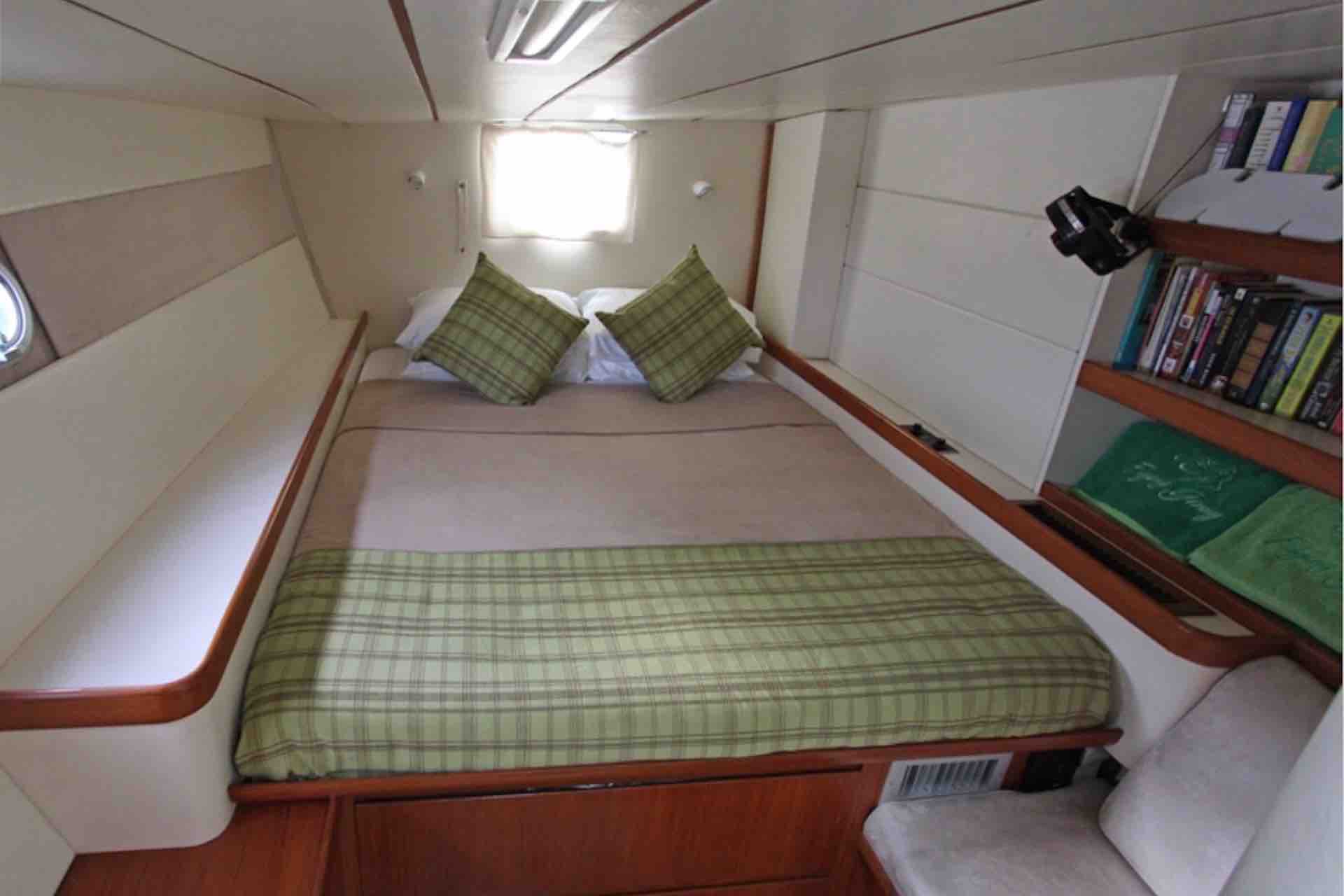 San Blas Sailing charter catamaran bedroom 1