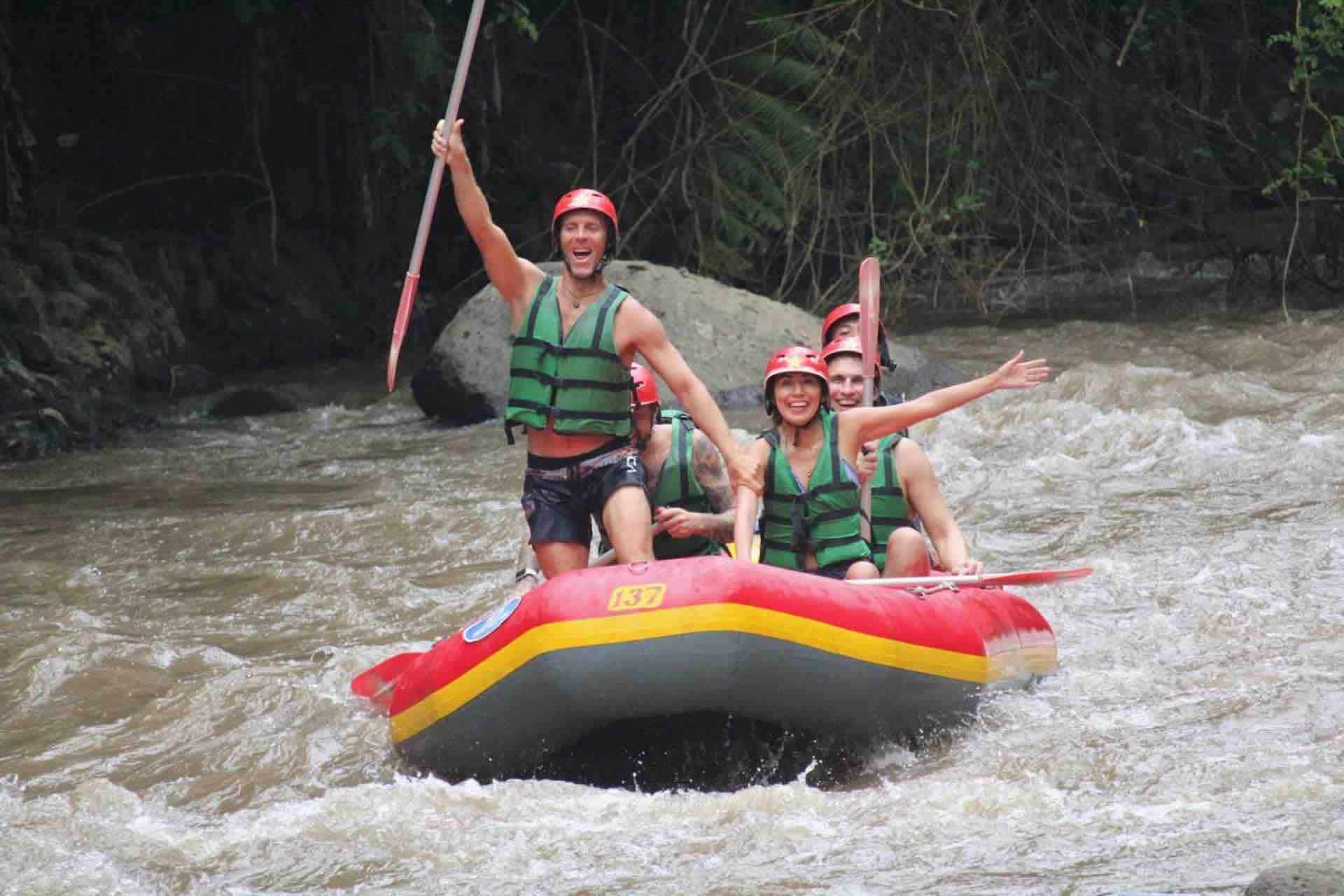 Bali River Rafting Ubud tour in Ayung river guests2