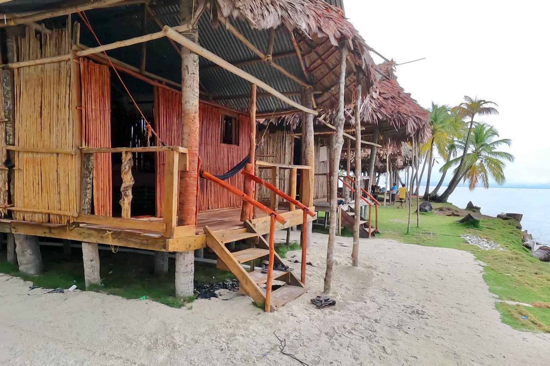 San Blas isla Pelicano private beach cabin beach entrance