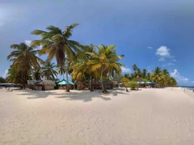 Isla Miro San Blas cabañas playa