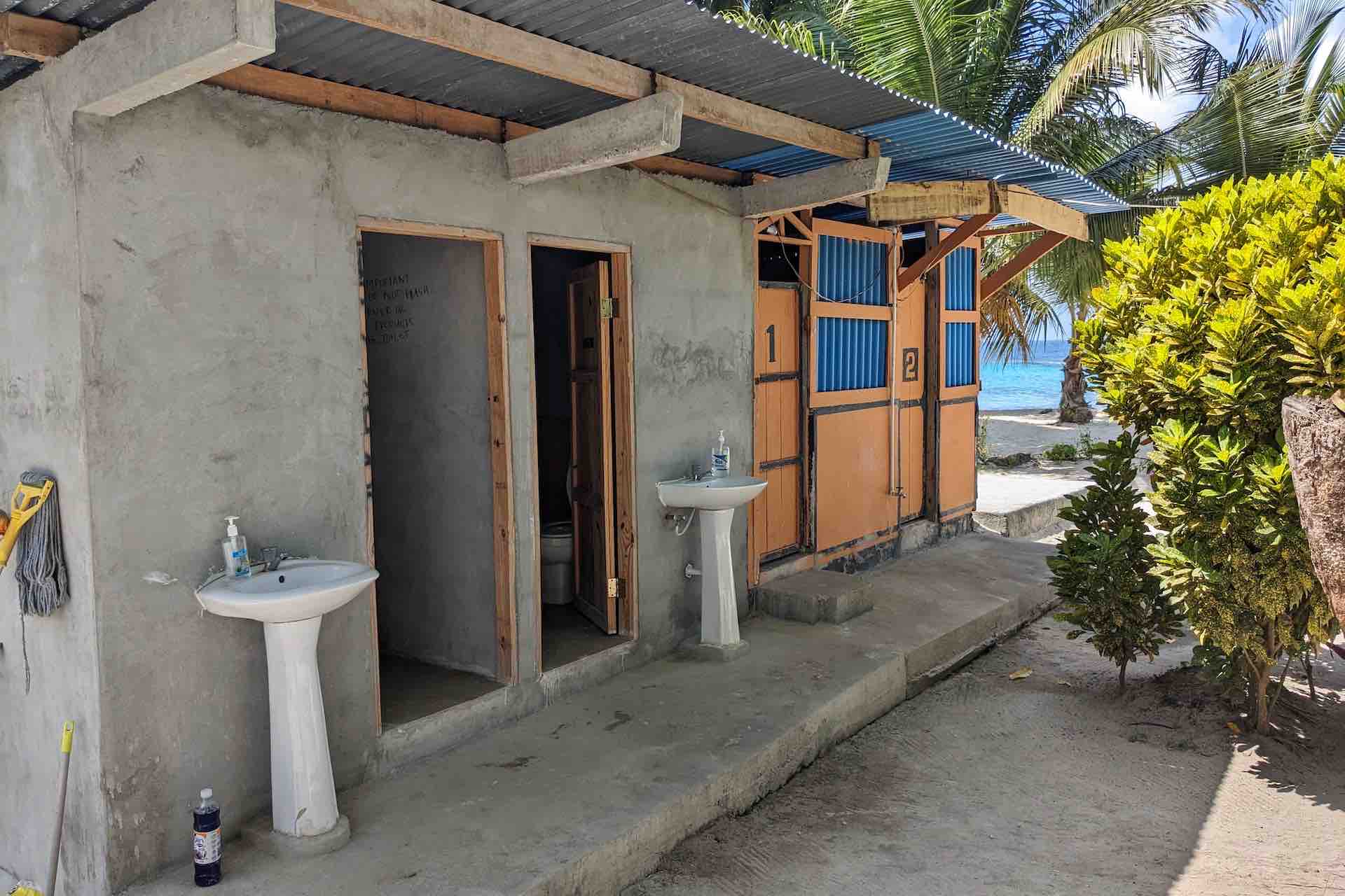 Isla Miro San Blas cabins shared bathrooms