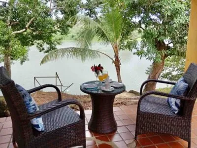 Terraza de la casa de huéspedes del Parque Nacional Chagres