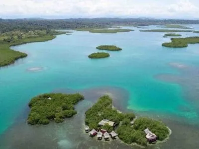 Panamá Bocas del Toro tour isla urraca disparo con dron