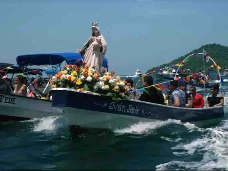 Virgen del Carmen Boat Parade Decorated fishing boats during the Virgen del Carmen sea parade in Portobelo