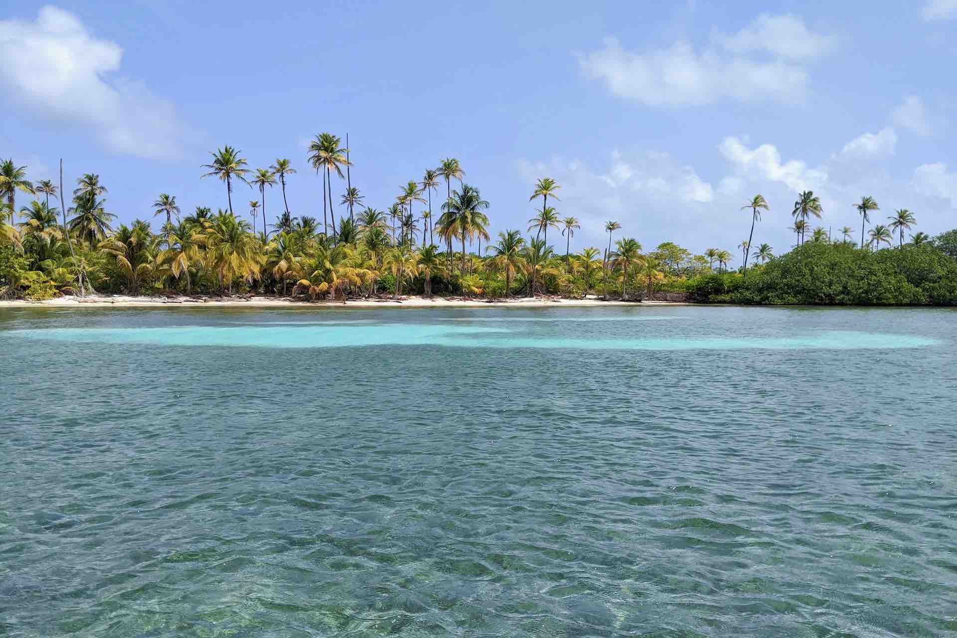 San Blas islands tour Holandeses lagoon panama