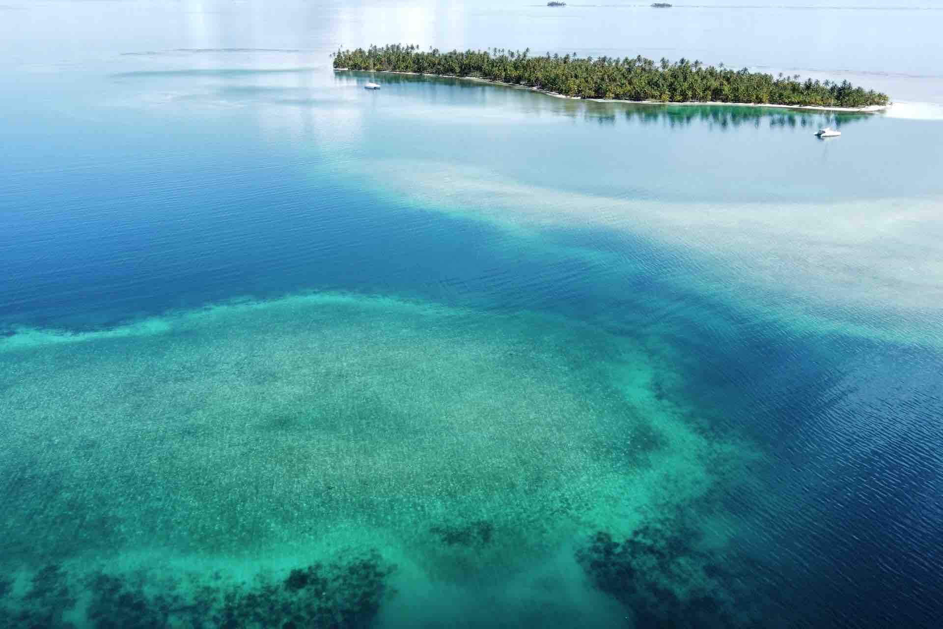 San Blas islands tour Holandeses panama aerial view of island