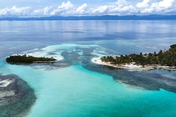 San Blas islands tour Holandeses panama island paradise drone aerial view small San Blas islands tour Holandeses panama island paradise drone aerial view small