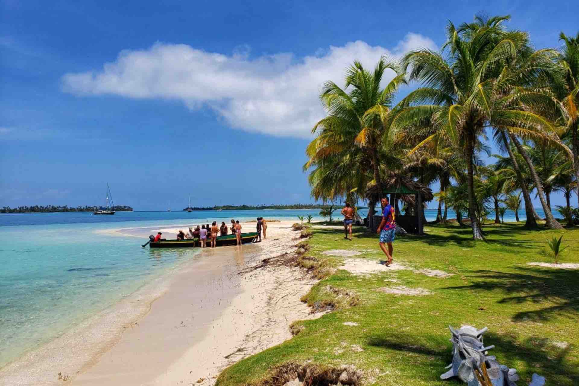 San Blas islands tour Holandeses panama island tour