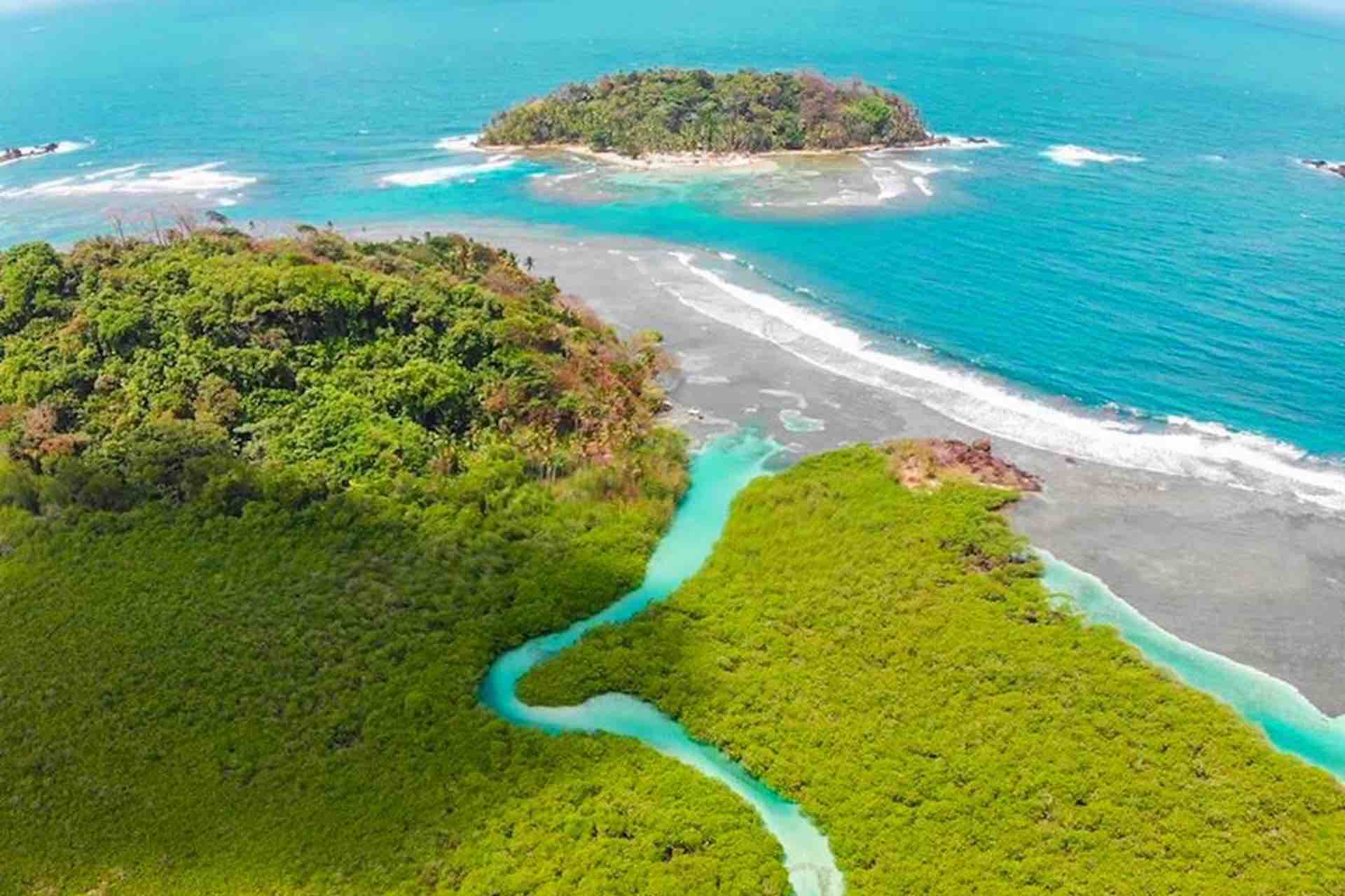 Venas Azules Panama Portobelo Tours aerial view