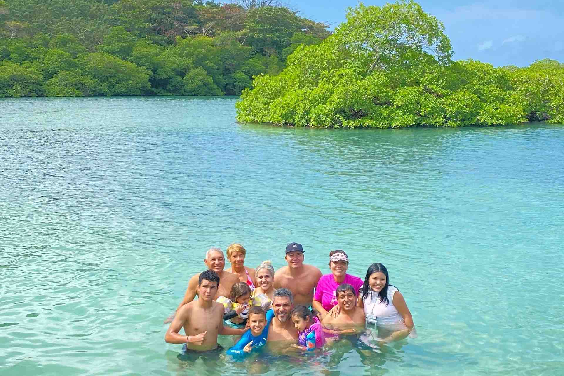 Venas Azules Panama Portobelo Tours group photo