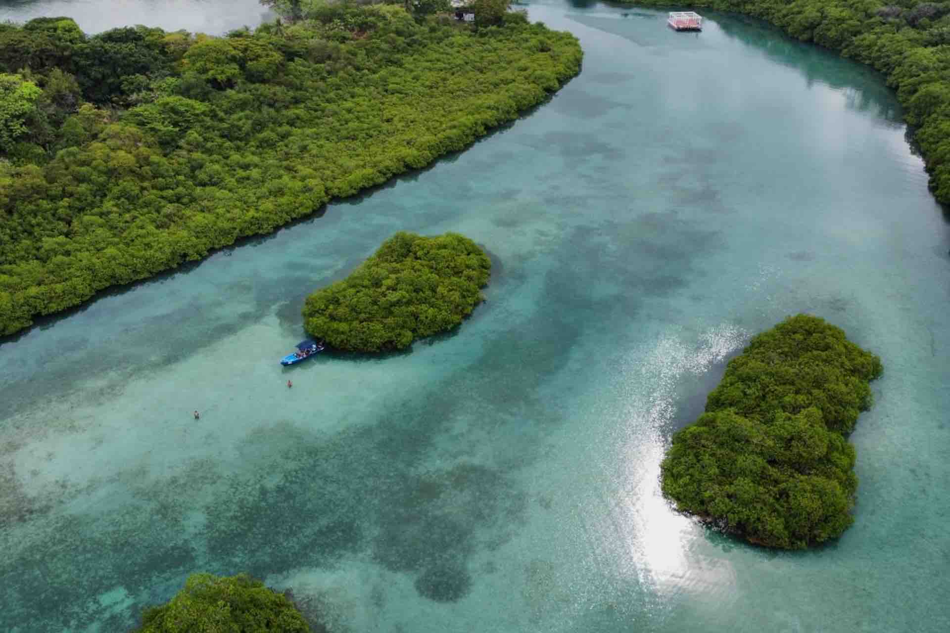 Venas Azules Panama Portobelo Tours sandbank aerial view