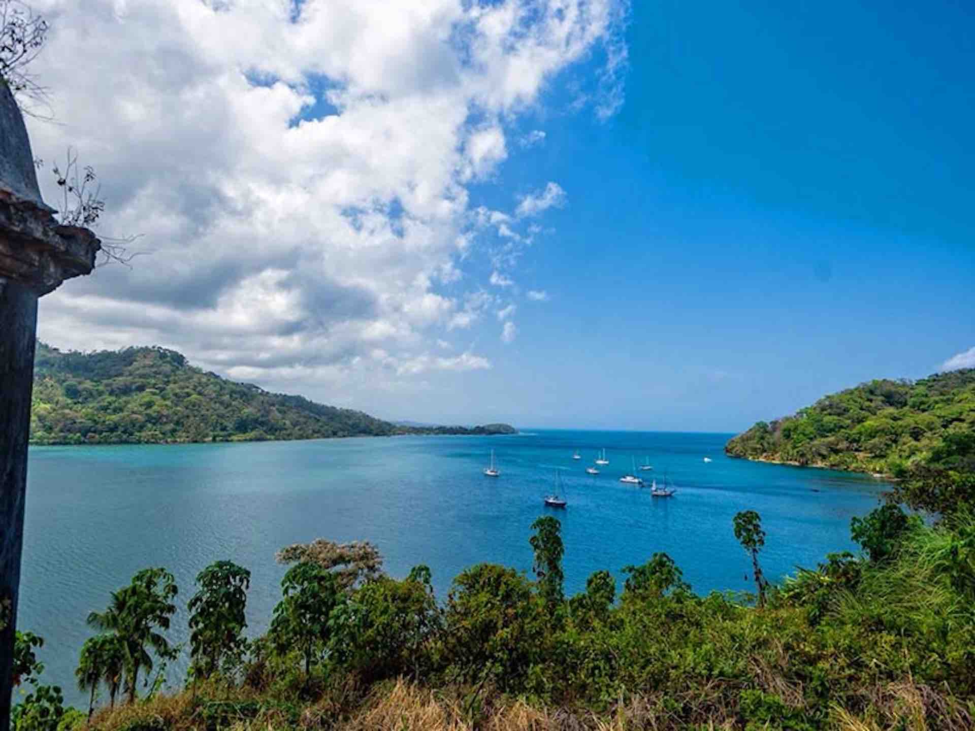Venas Azules Panama Portobelo panama tours hiking bay view