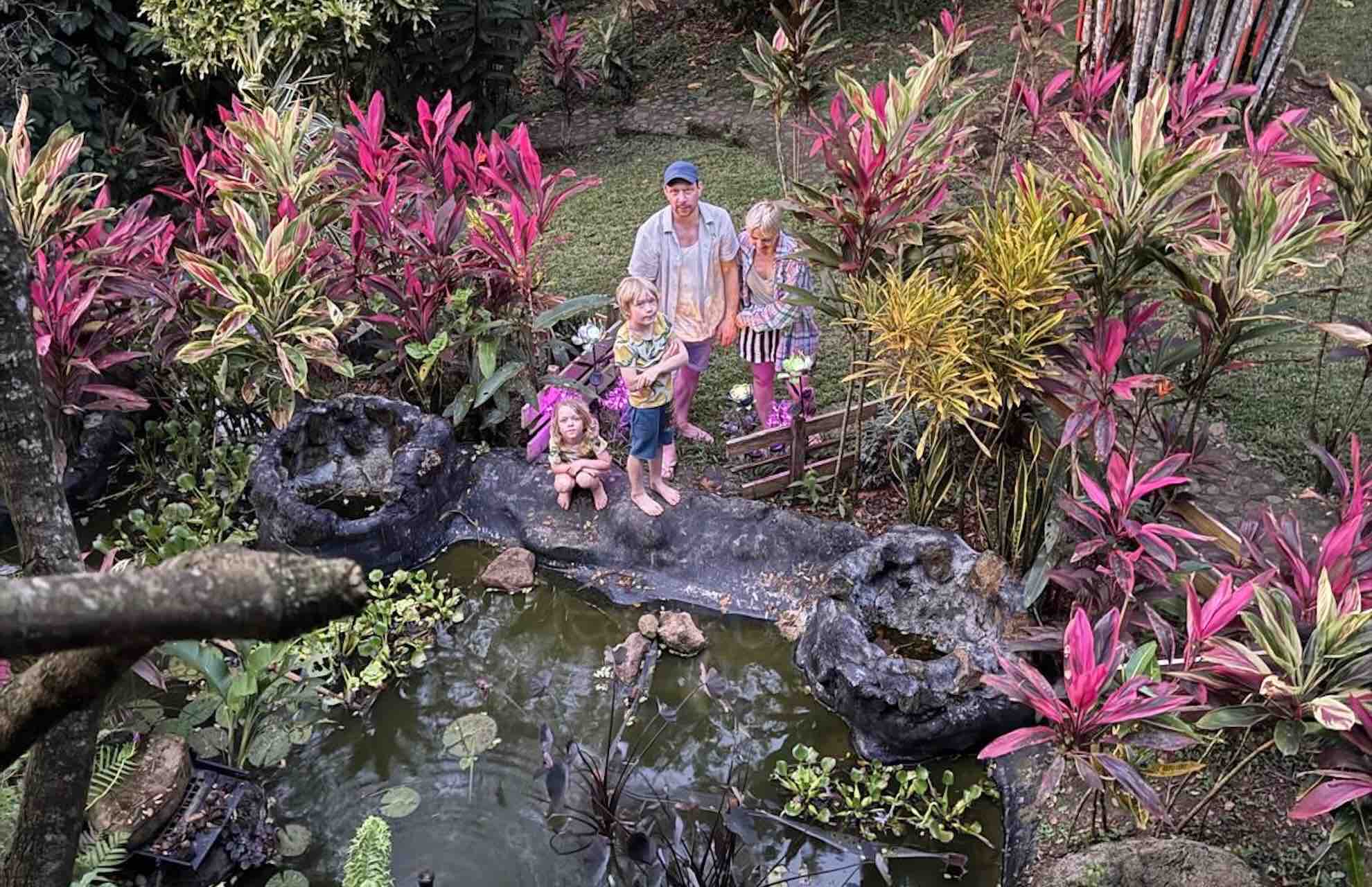 bocas del toro tour chocolate farm cacao pond