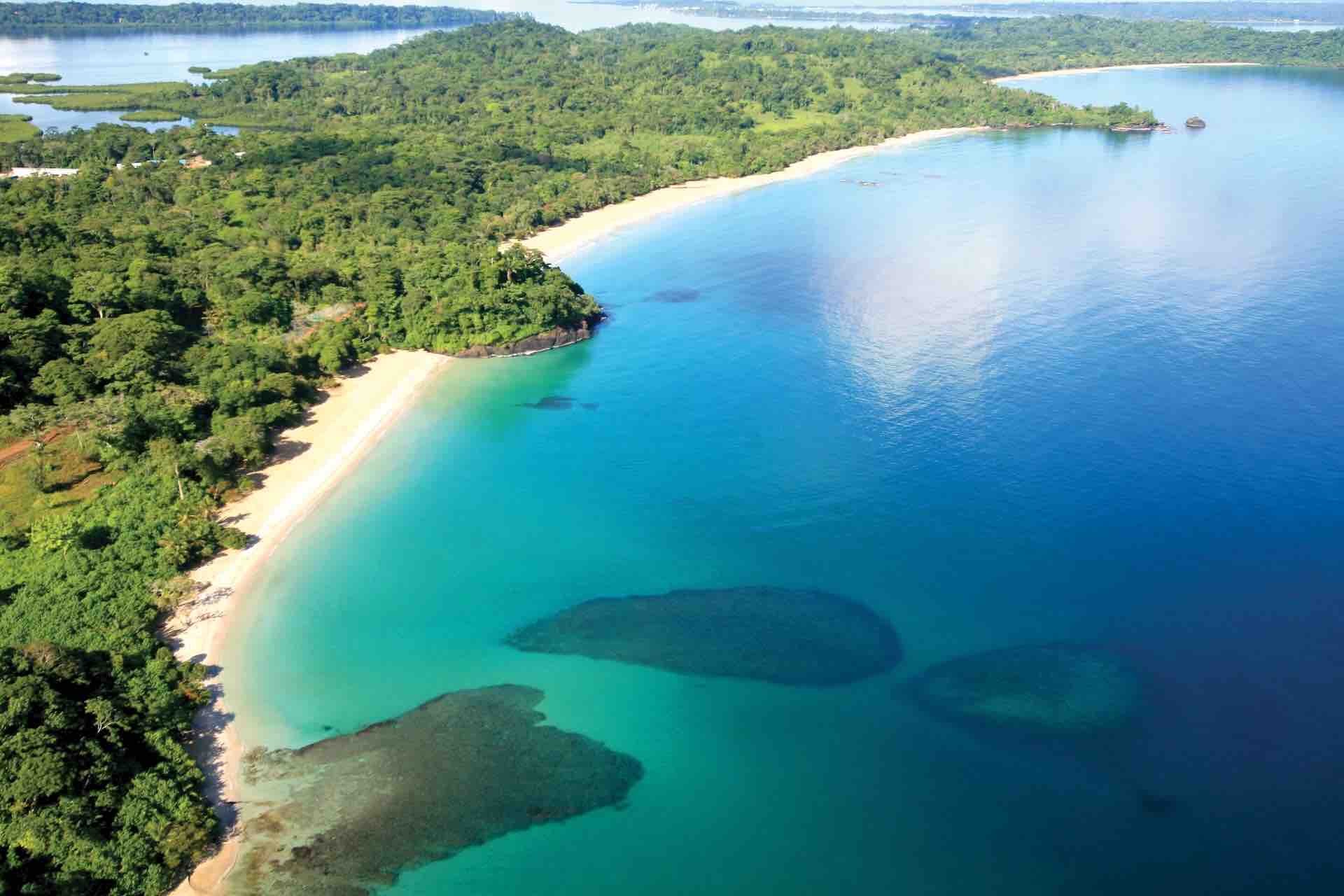bocas del toro tour drone view red frog beach